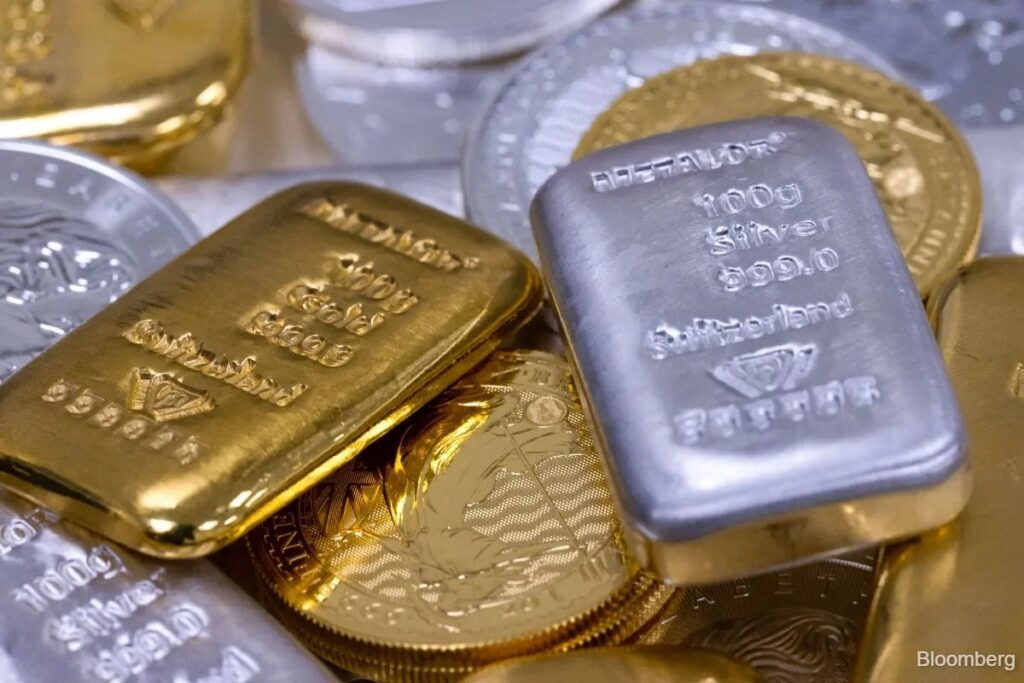 Ari dhe argjendi arrijnë nivele rekord mes tensioneve gjeopolitike